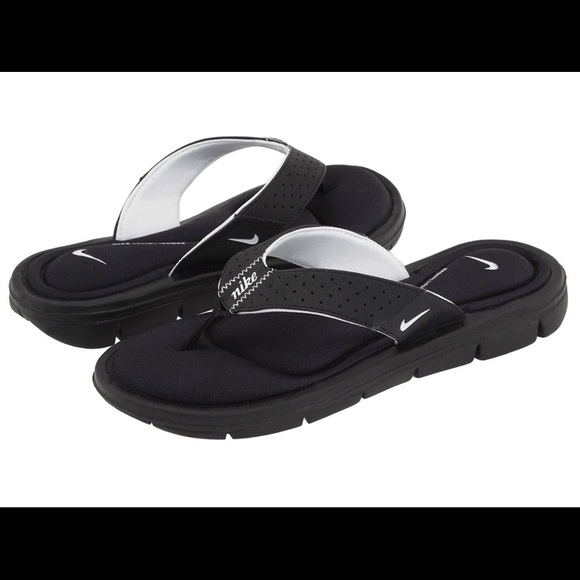 nike sandals with cushion